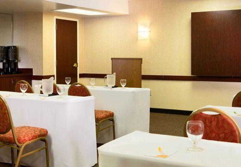 Courtyard By Marriott Hobby Airport
