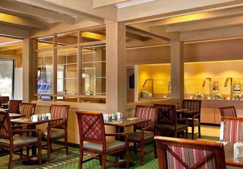 Hotel Courtyard By Marriott Hobby Airport